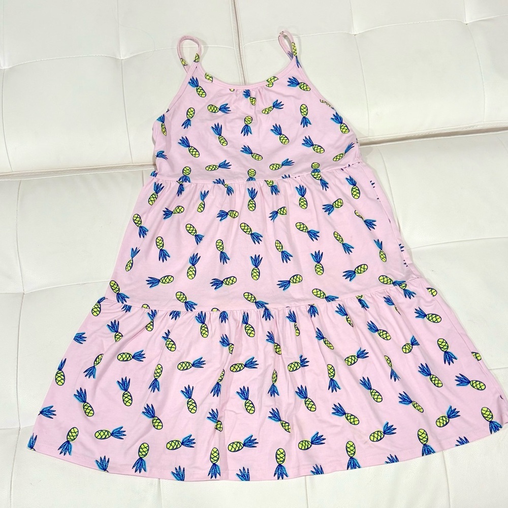 Falls creek pink pineapple dress. Worn 1x. Lightweight & flowy. Spaghetti strap